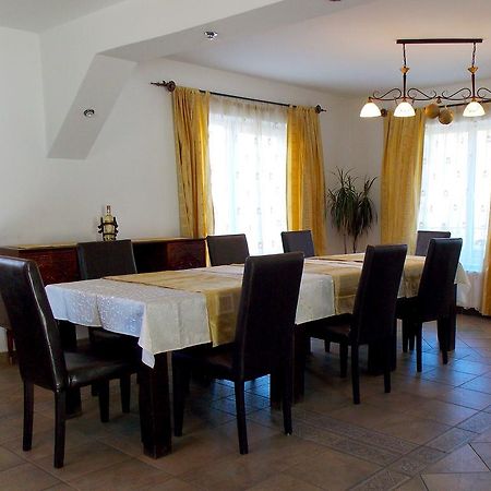 Casa Olteanu Pension Моечу-де-Жос Экстерьер фото