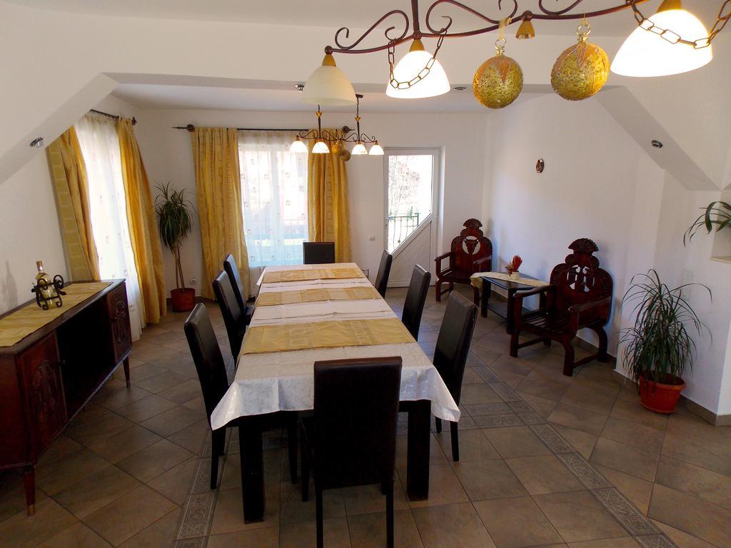 Casa Olteanu Pension Моечу-де-Жос Экстерьер фото