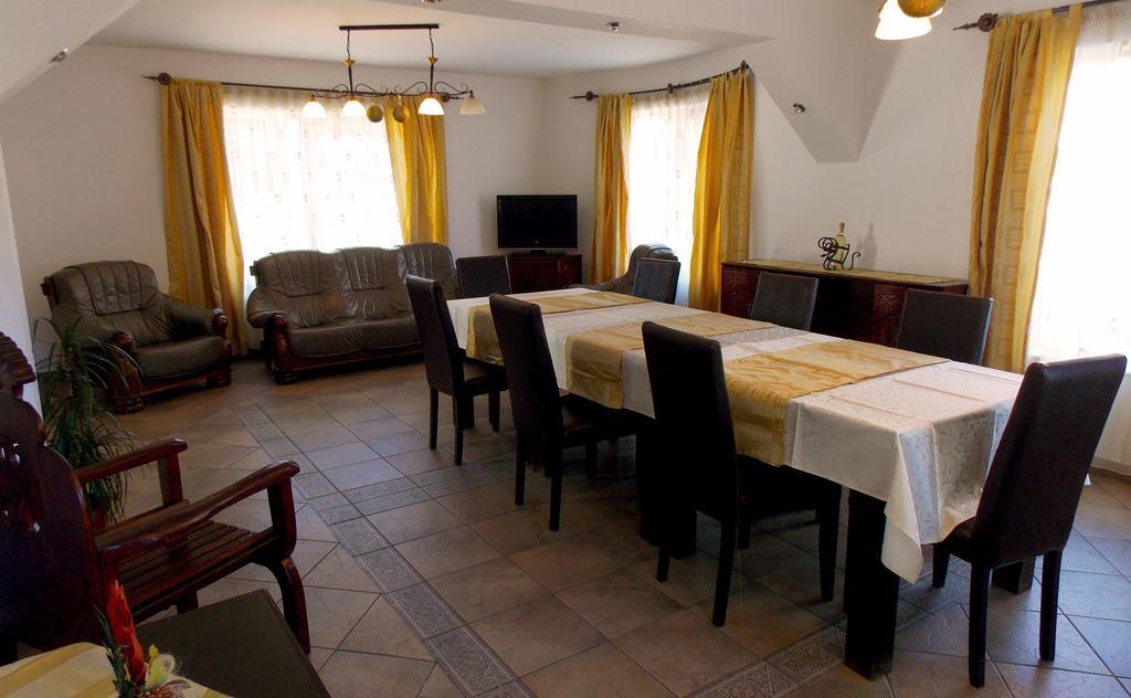 Casa Olteanu Pension Моечу-де-Жос Экстерьер фото